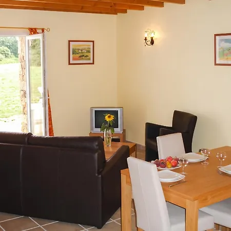 Semesterbostad Maison Charmante A Avec Piscine Partagee *