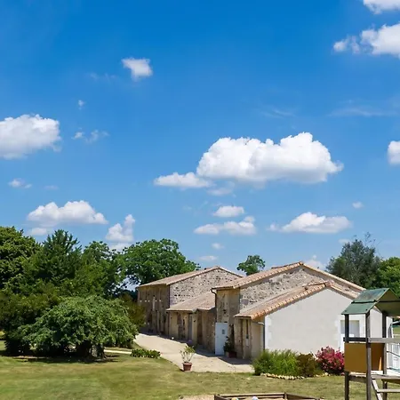 Maison Charmante A Avec Piscine Partagee Semesterbostad